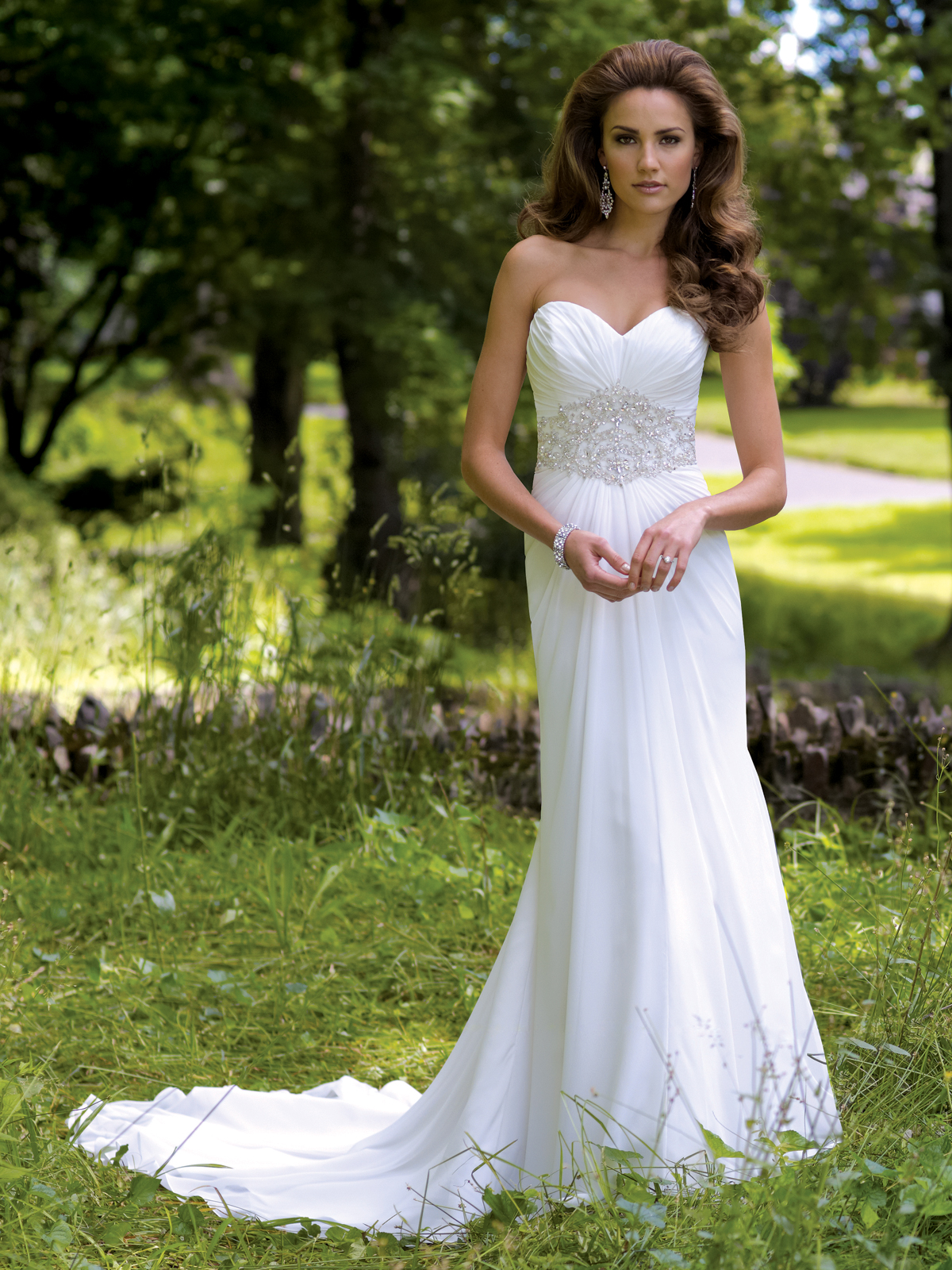 Casual wedding dress with lace details