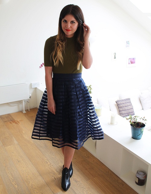 https://www.dressedupgirl.com/wp-content/uploads/2015/12/Mesh-Skirt-Outfit.jpg